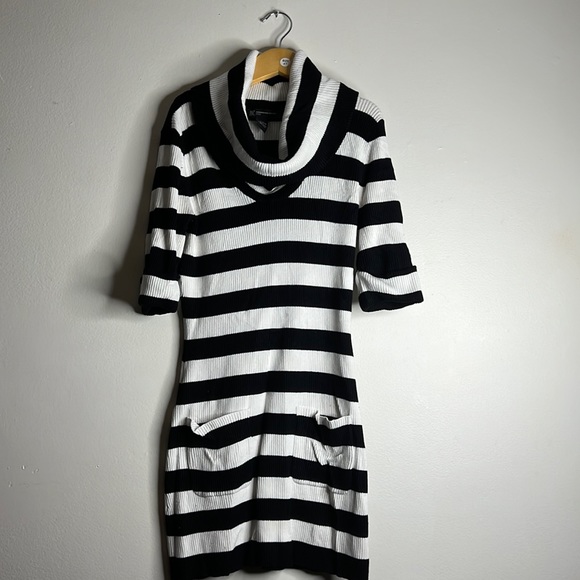 Inc - Picture 1 of 2